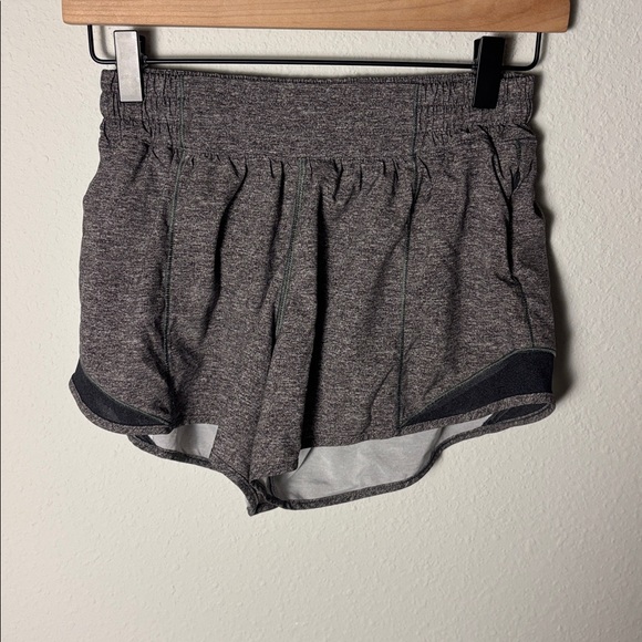 lululemon athletica Pants - Lululemon Hotty Hot Short II *Long 4" Heather Lux Multi Black W7ATLT